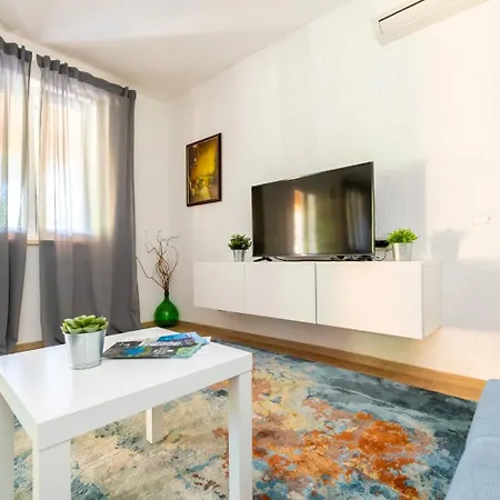 Dom wakacyjny House Retina *