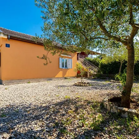 Dom wakacyjny House Retina Pinezići